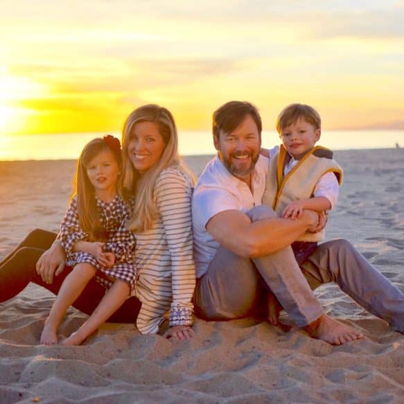 Cinda Boomershine portrait with her family on the beach